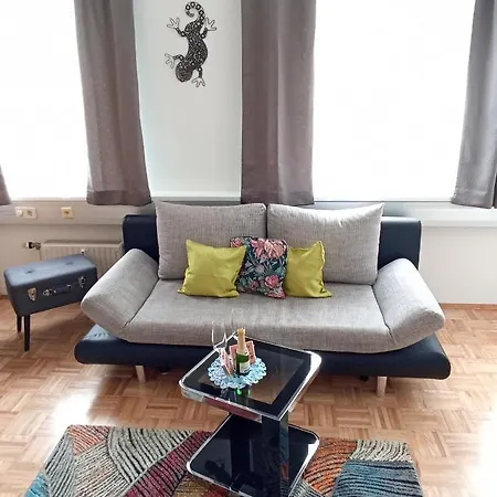Apartmentstudio Mit Tiefgarage Free Parking 아파트 그라츠