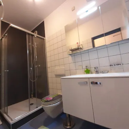 아파트 Apartmentstudio Mit Tiefgarage Free Parking *
