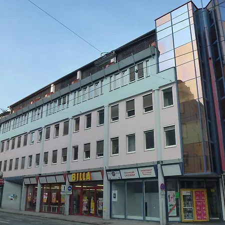 아파트 Apartmentstudio Mit Tiefgarage Free Parking 그라츠