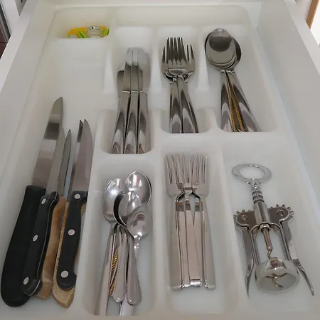 Apartmentstudio Mit Tiefgarage Free Parking グラーツ